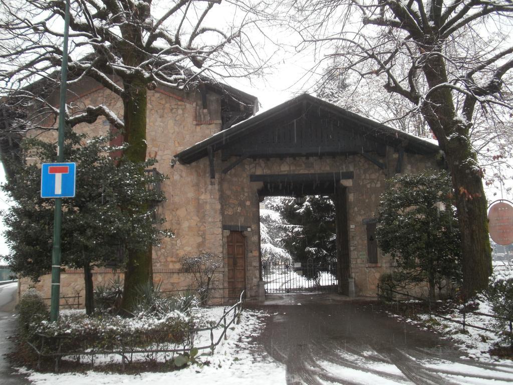 Albergo Villa & Roma Pallazzolo sullʼOglio Exteriör bild